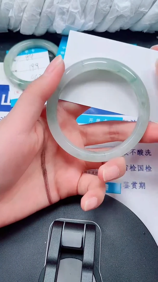 未镶嵌手镯石英质玉85-59/60
