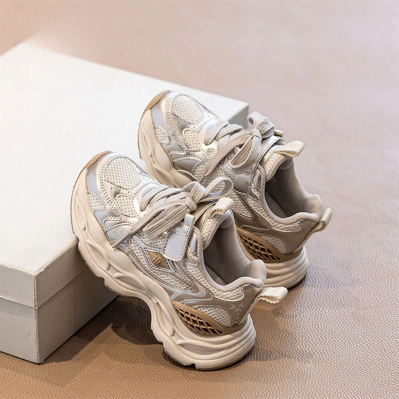 男童鞋子春秋季2025新款儿童透气网面运动鞋中大童女童银色老爹鞋