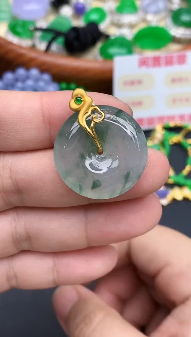 颈饰18K金镶嵌翡翠333-中国好珍宝