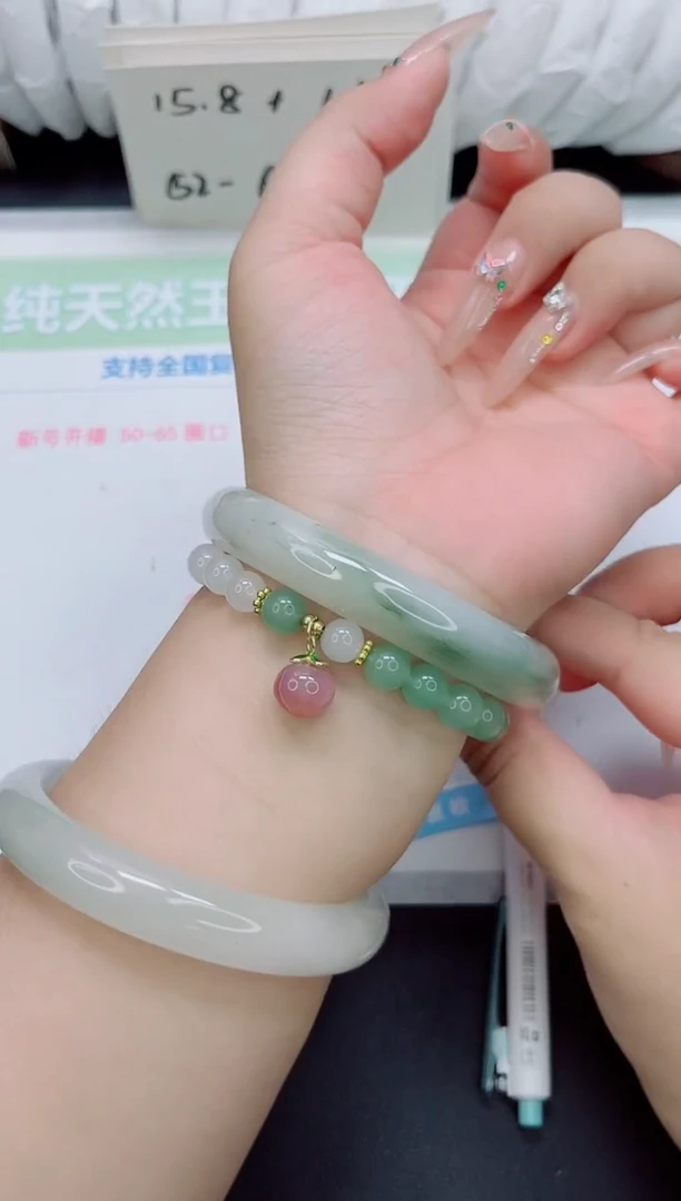 石英质玉手镯未镶嵌b31-64.5