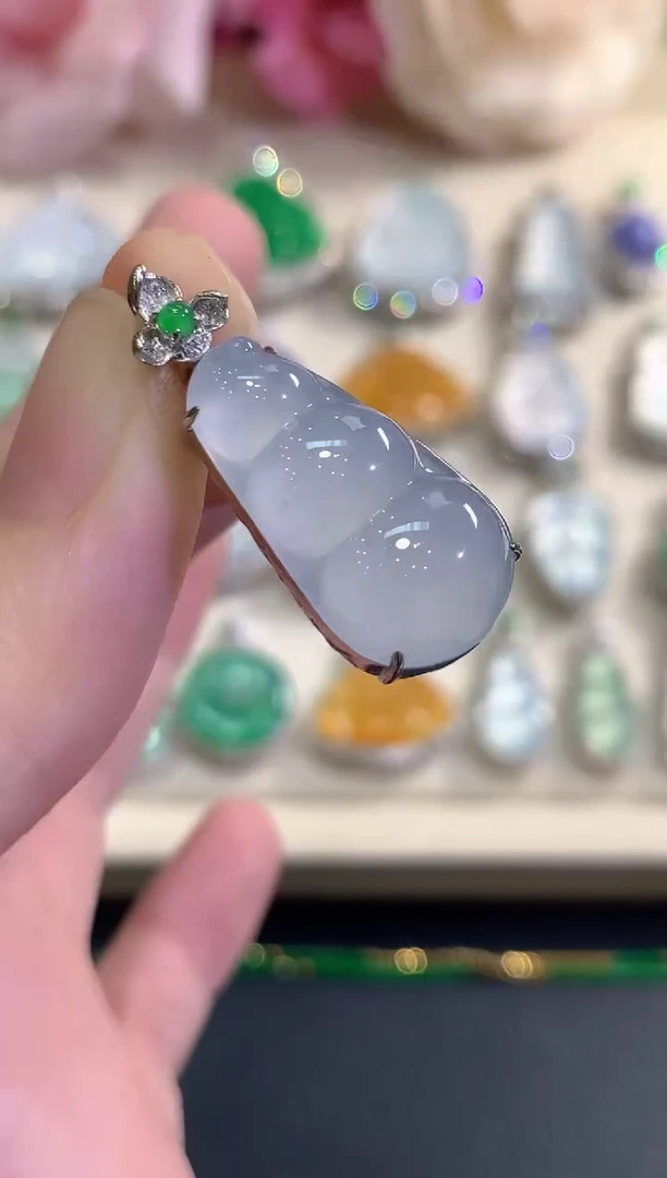 吊坠(不含链)18K金镶嵌翡翠秋日珠宝Q126