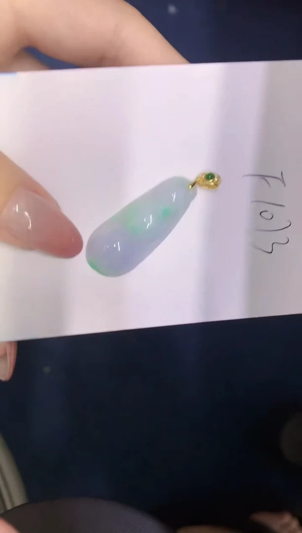 翡翠未镶嵌颈饰缅甸天然翡翠A货