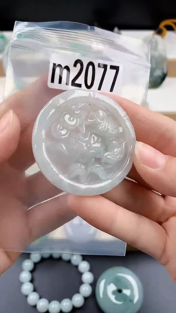 颈饰未镶嵌翡翠天然翡翠吊坠挂件