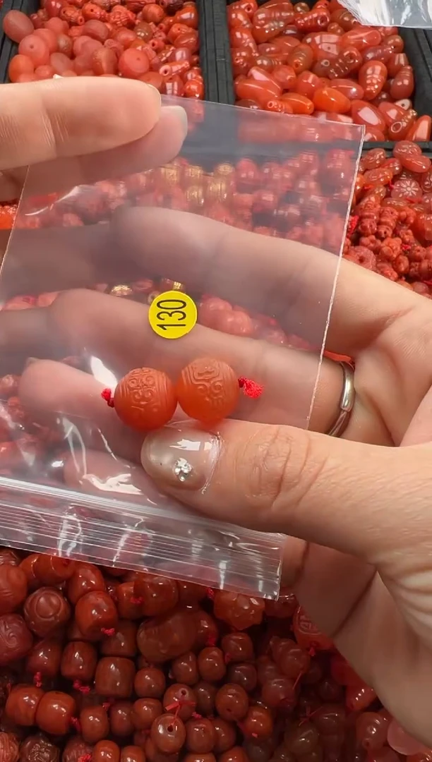 【闪购商品】南红玛瑙颈饰未镶嵌1