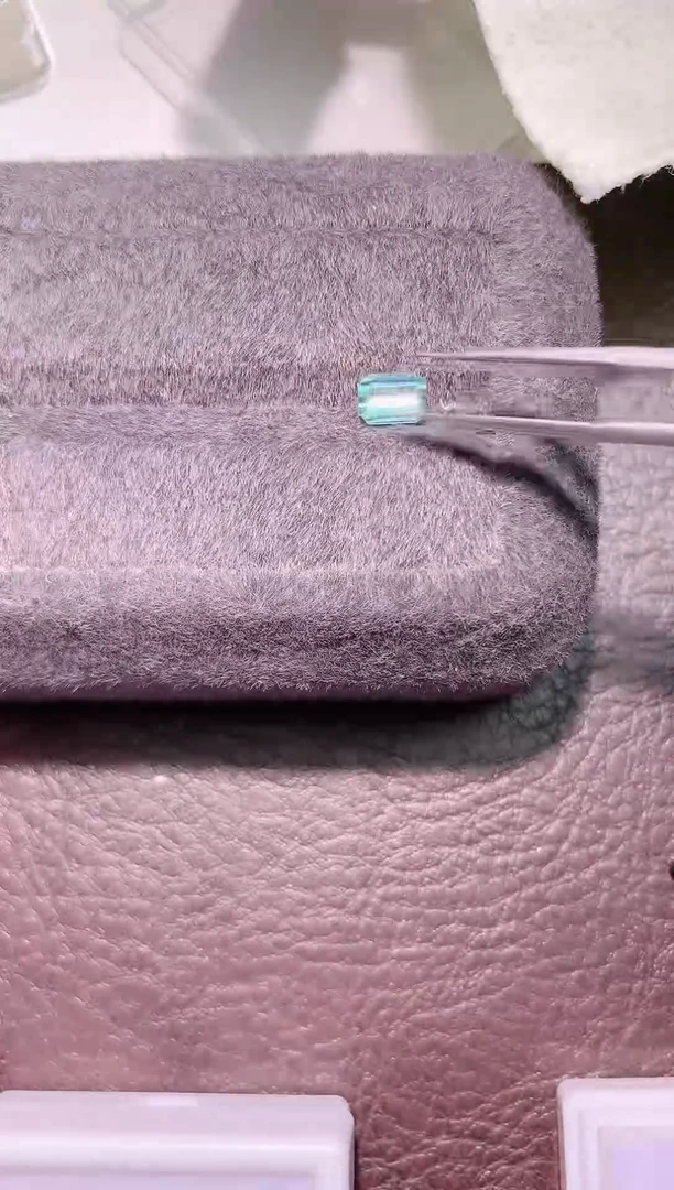 未镶嵌裸石碧玺碧玺