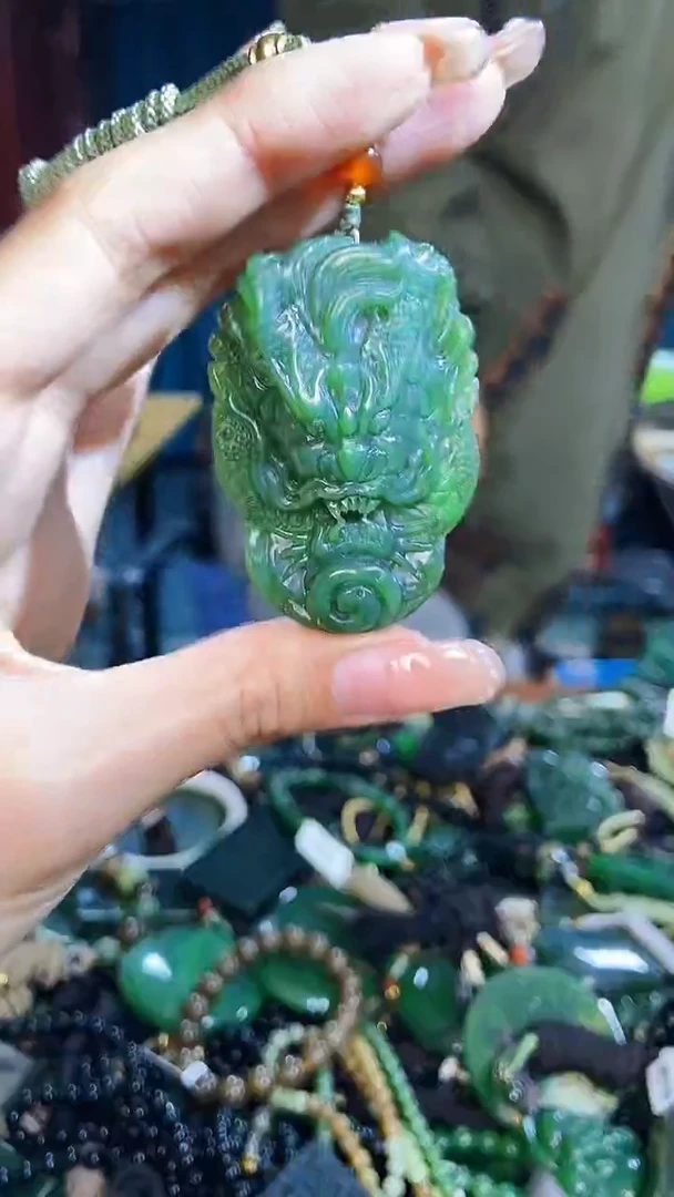 未镶嵌和田玉挂件1