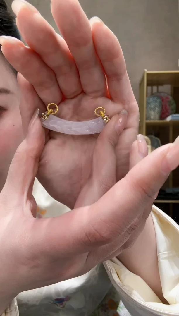 【闪购商品】翡翠颈饰未镶嵌吊坠