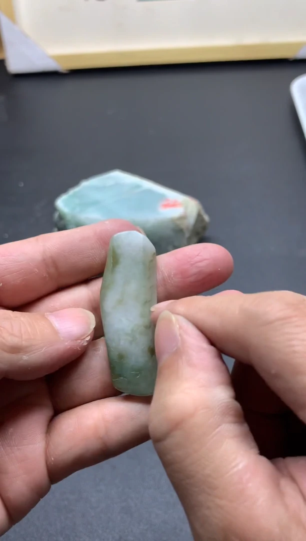 【闪购商品】翡翠颈饰未镶嵌天然翡翠A货