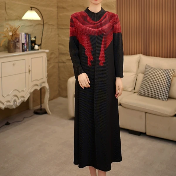 【现货】2025冬季新款气质优雅褶皱女连衣裙长袖大码