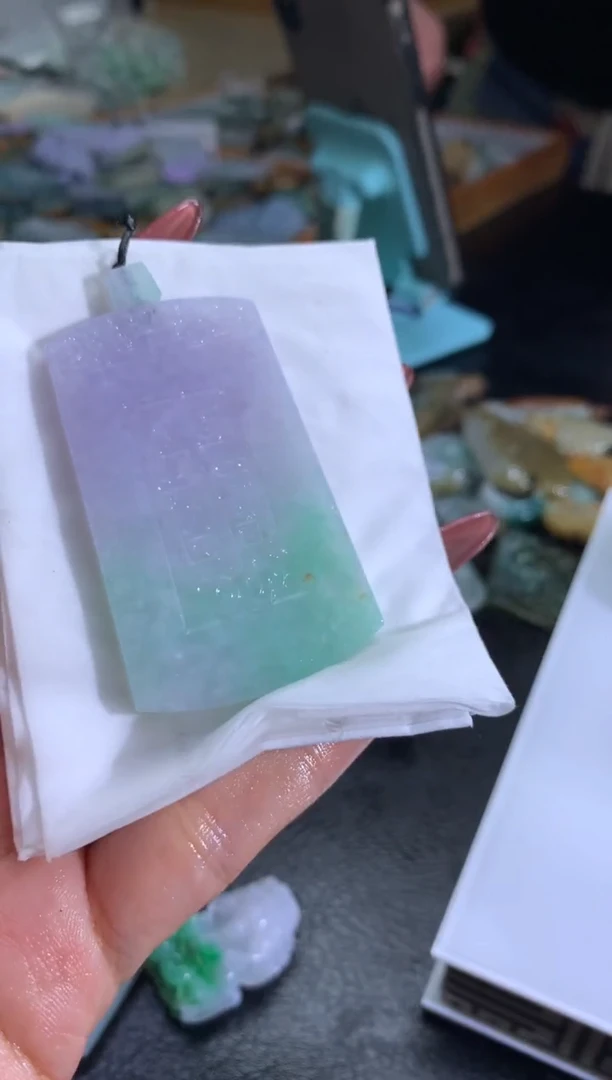 未镶嵌定制翡翠浮**杳翡翠