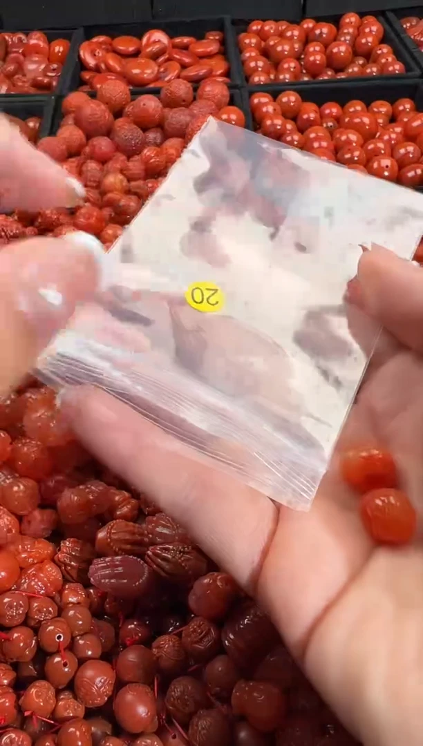 颈饰未镶嵌南红玛瑙1