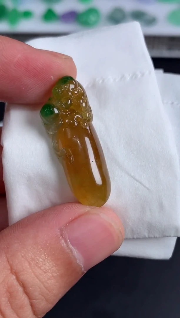 未镶嵌定制翡翠嫣**灵翡翠