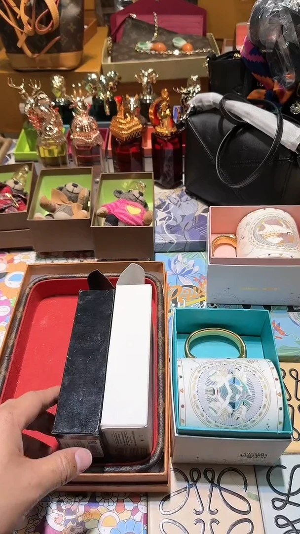 【闪购商品】瓷片换类目孤品单品一件不留拿破仑 银色山泉