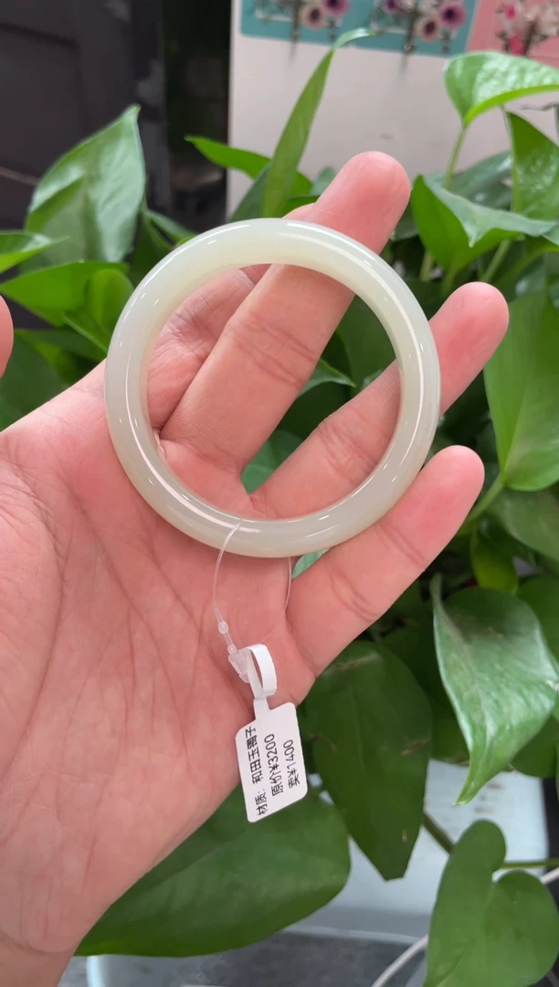 和田玉手镯未镶嵌 53圈口1280