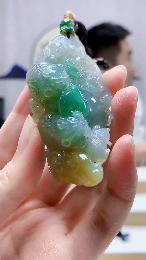 未镶嵌定制翡翠5028zm-毛货挂件144