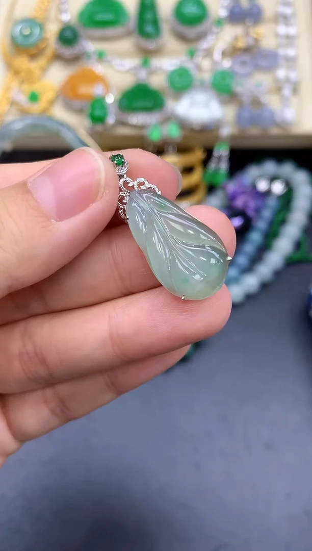 颈饰18K金镶嵌翡翠239-中国好珍宝