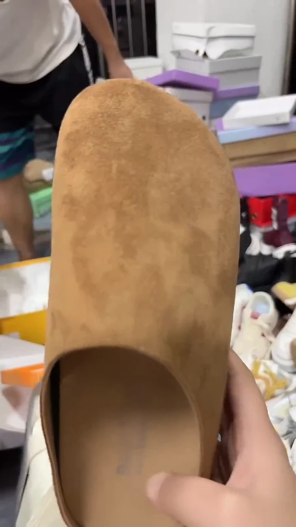 四*棕色厚底博肯半拖38码