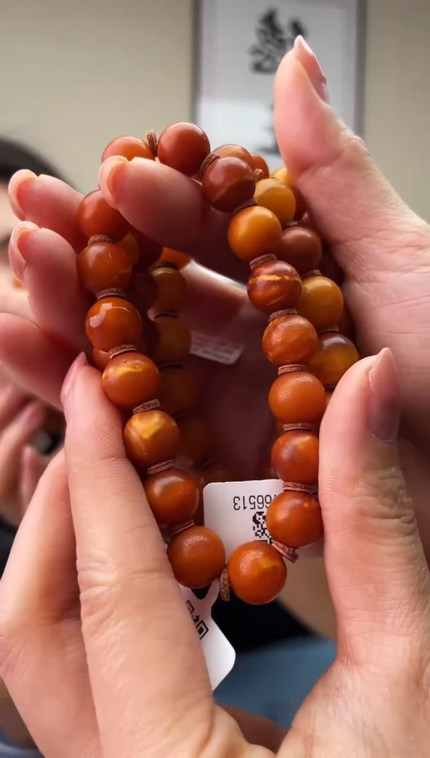 琥珀未镶嵌珠宝奇石T0微瑕假一罚十，多样性发一件