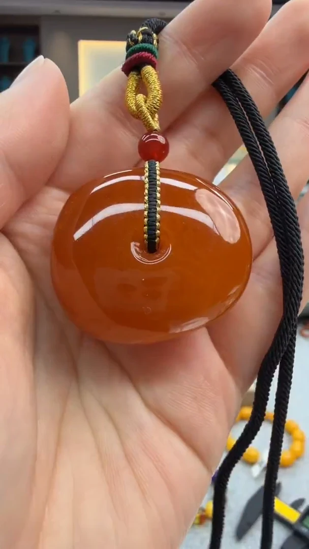 琥珀颈饰未镶嵌69秒拍号 假一罚三