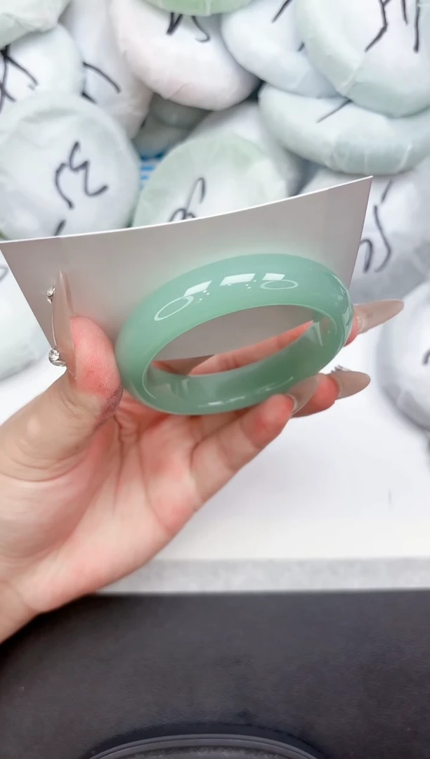 未镶嵌手镯石英质玉69-54