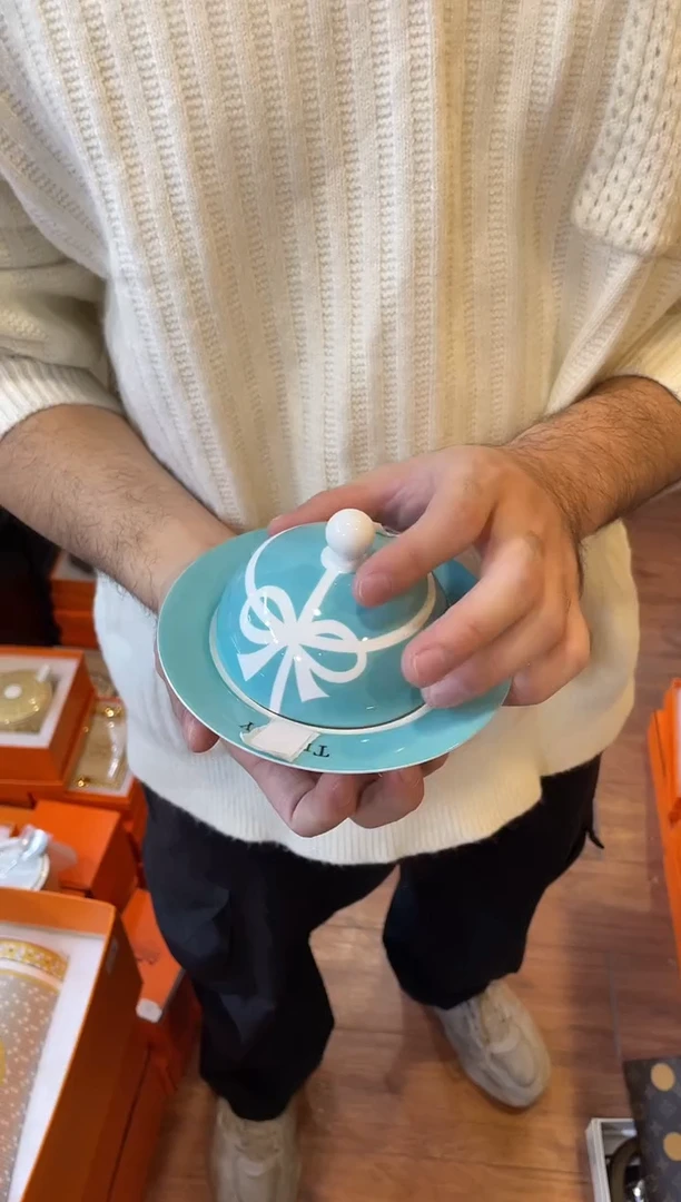 杯鸿辉家品牌瓷器，京东包邮！