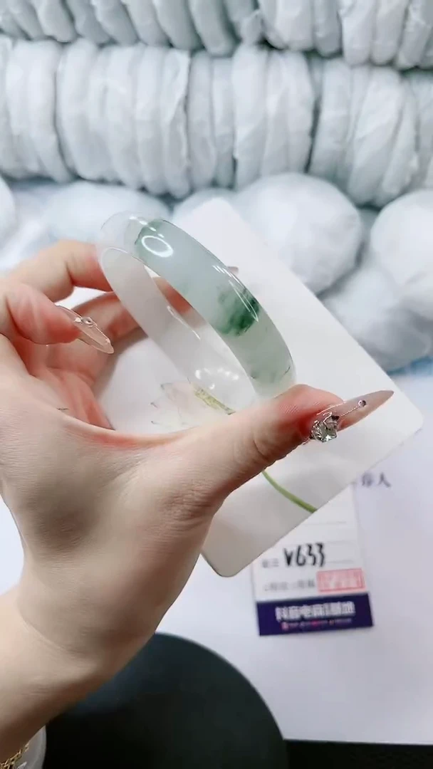 【闪购商品】石英质玉手镯未镶嵌多样性发货V633-62