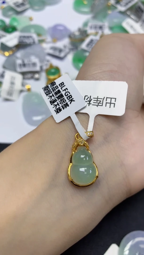 颈饰未镶嵌翡翠天然缅甸翡翠A货多样性发一件