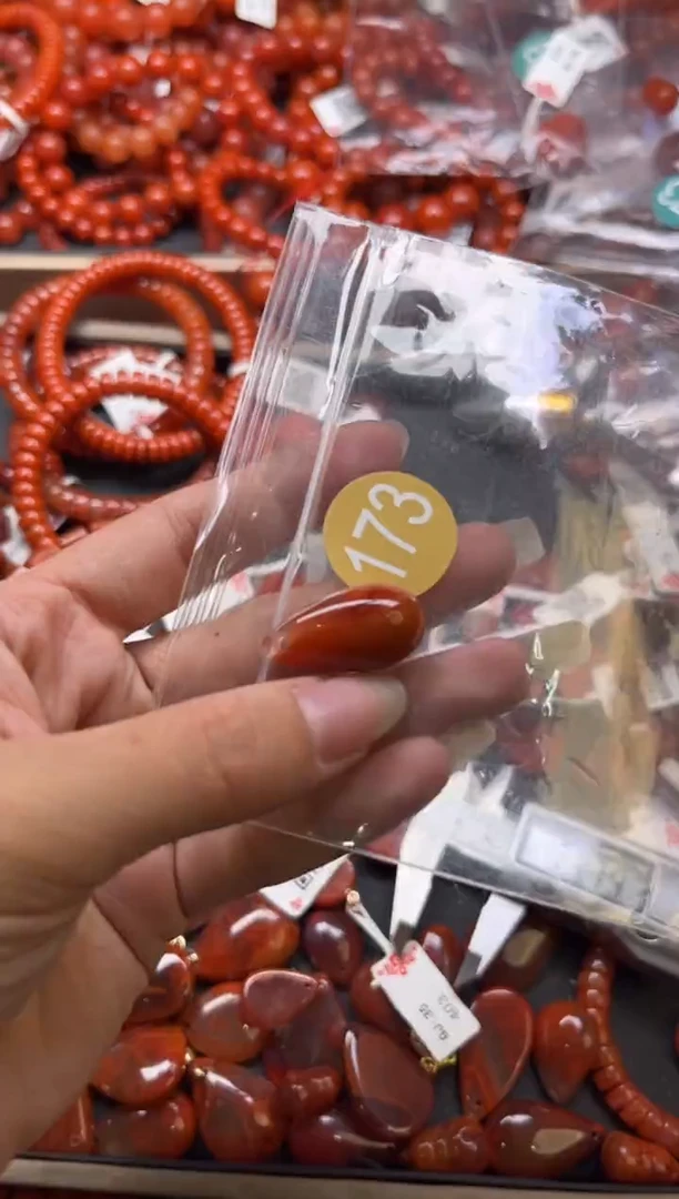 南红玛瑙未镶嵌珠宝奇石173