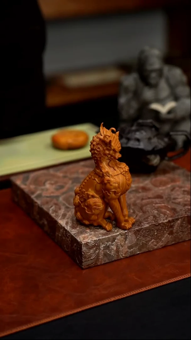 千石手工精品原石雕刻麒麟