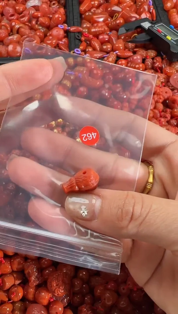 【闪购商品】南红玛瑙颈饰未镶嵌1
