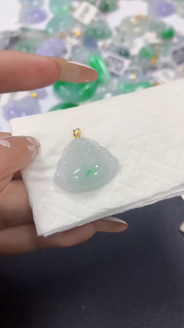 颈饰18K金镶嵌翡翠a货假一赔三支持复检百元上9元证书费自理