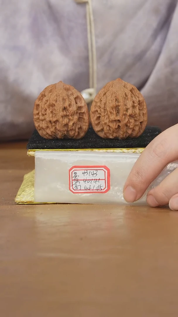 把件文玩核桃麦穗虎头