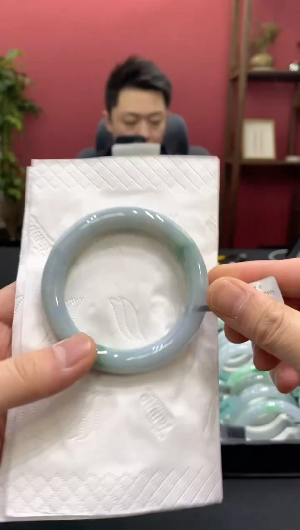 【闪购商品】翡翠手镯未镶嵌00002116