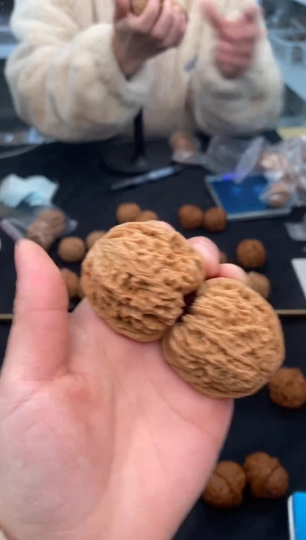 【闪购商品】文玩核桃把件南疆石40-u279