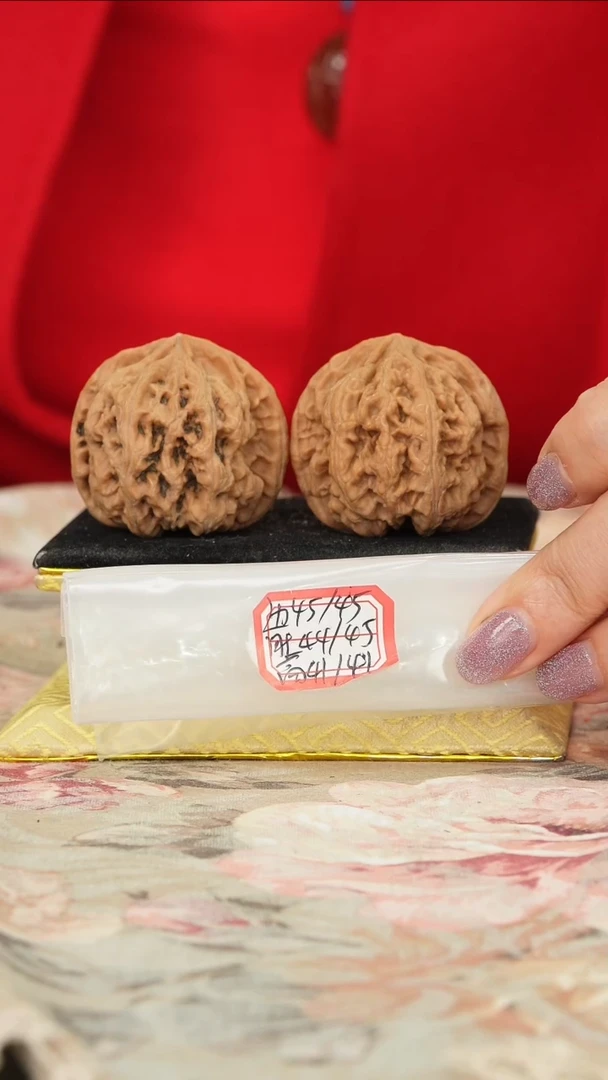 【闪购商品】文玩核桃把件非嫁接大粗筋