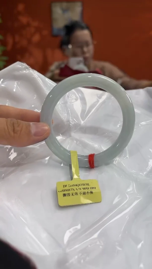 未镶嵌手镯翡翠翡翠手镯