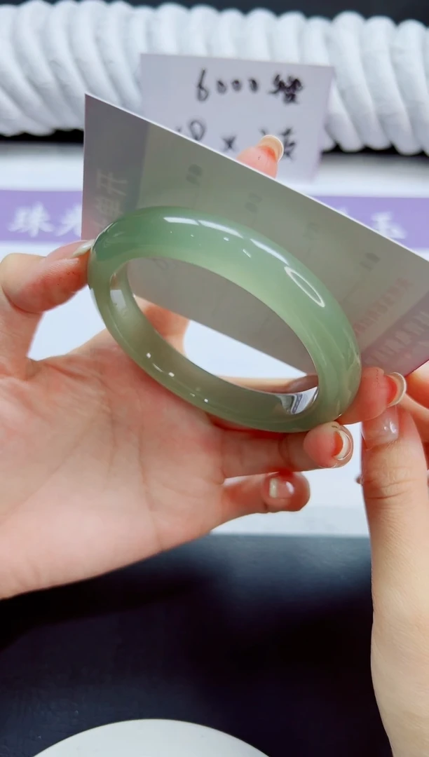 未镶嵌手镯石英质玉128/60.5