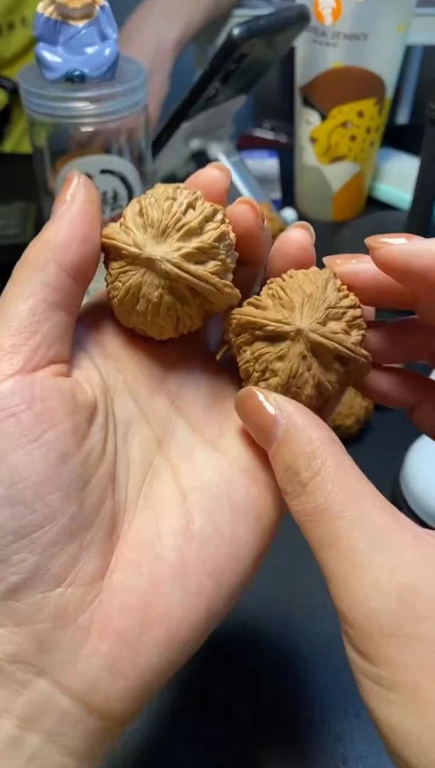 【闪购商品】文玩核桃把件36号磨盘40