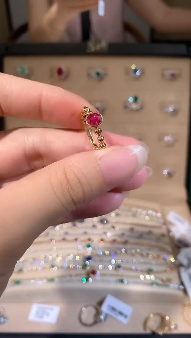 红宝石戒指18K金镶嵌主石56分