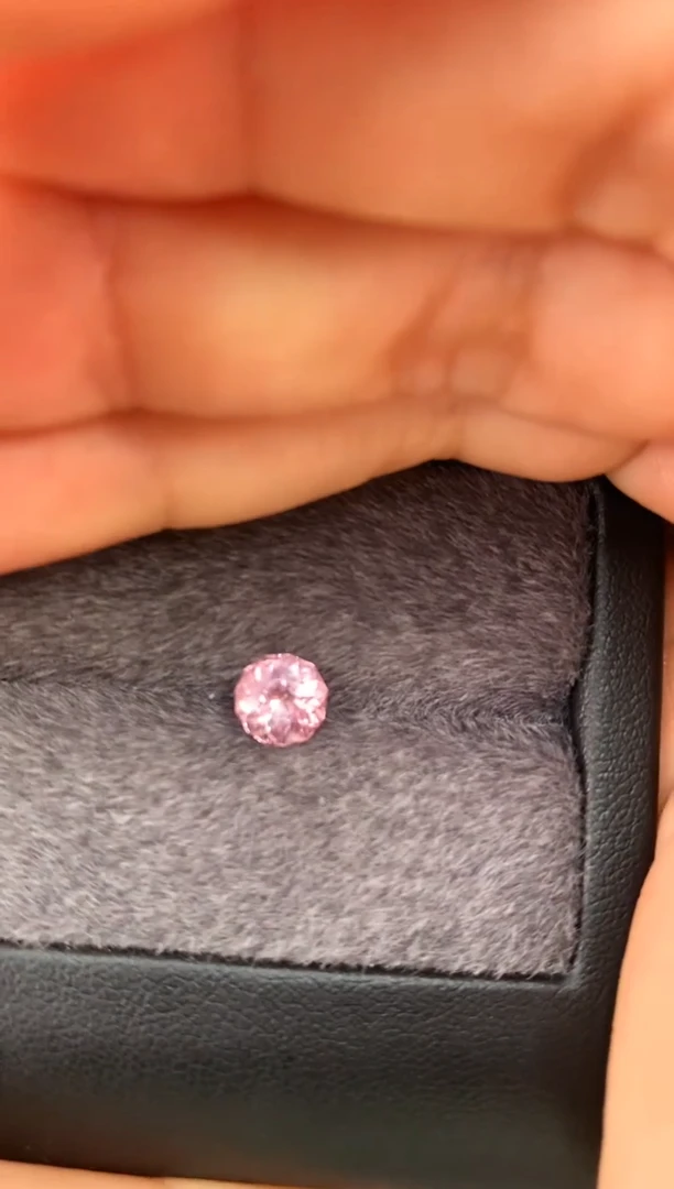 未镶嵌裸石定制尖晶石雪花型 粉色调 1.30ct