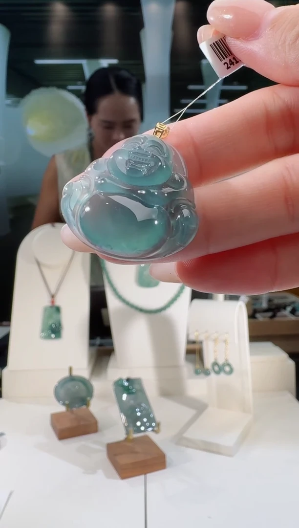 翡翠未镶嵌吊坠(不含链)佛公多样性发一