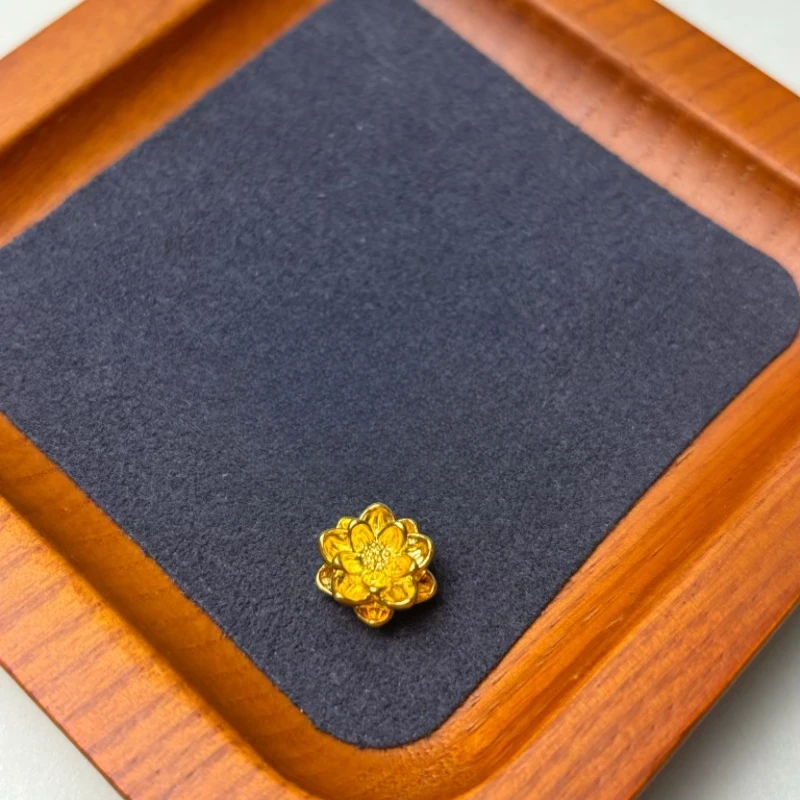 足金999大莲花通孔WH1166