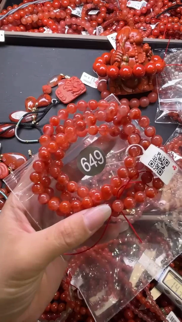 南红玛瑙未镶嵌珠宝奇石649-7