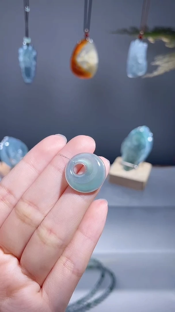 颈饰未镶嵌翡翠扣子