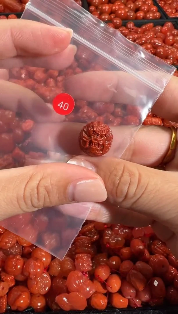 颈饰未镶嵌南红玛瑙1