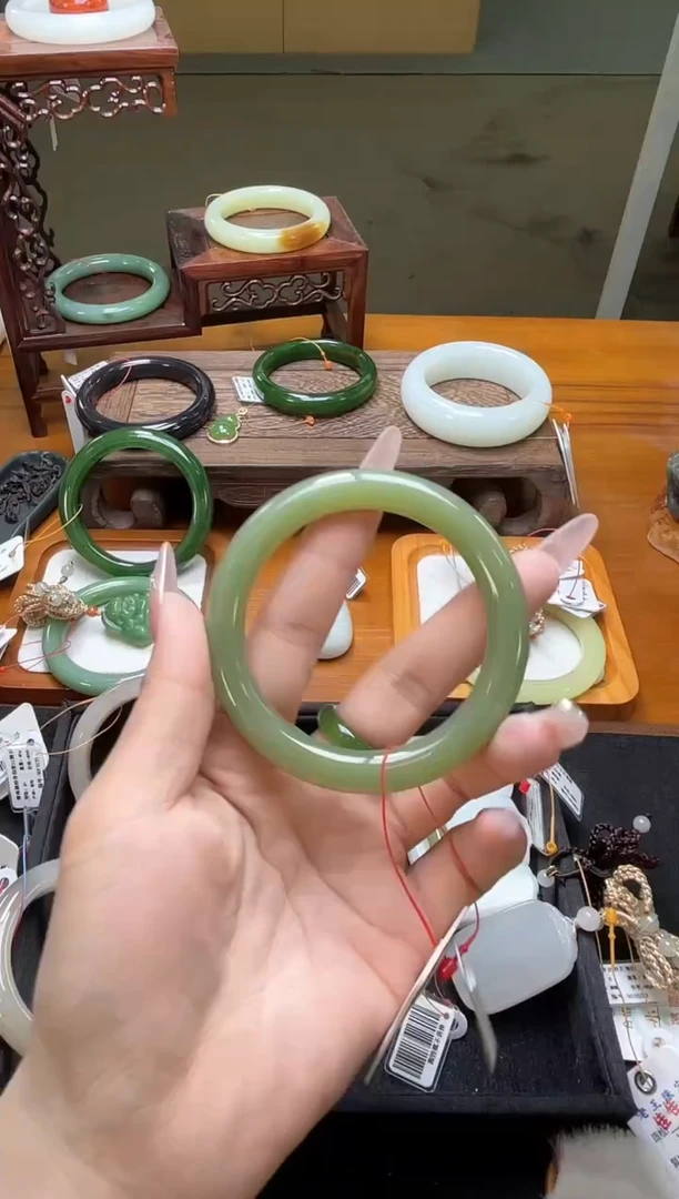 未镶嵌手镯和田玉若羌黄口 55+圈