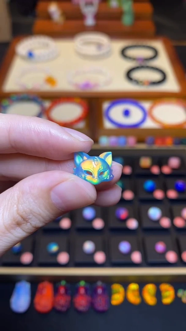 树脂制品人工欧泊13mm小狐18