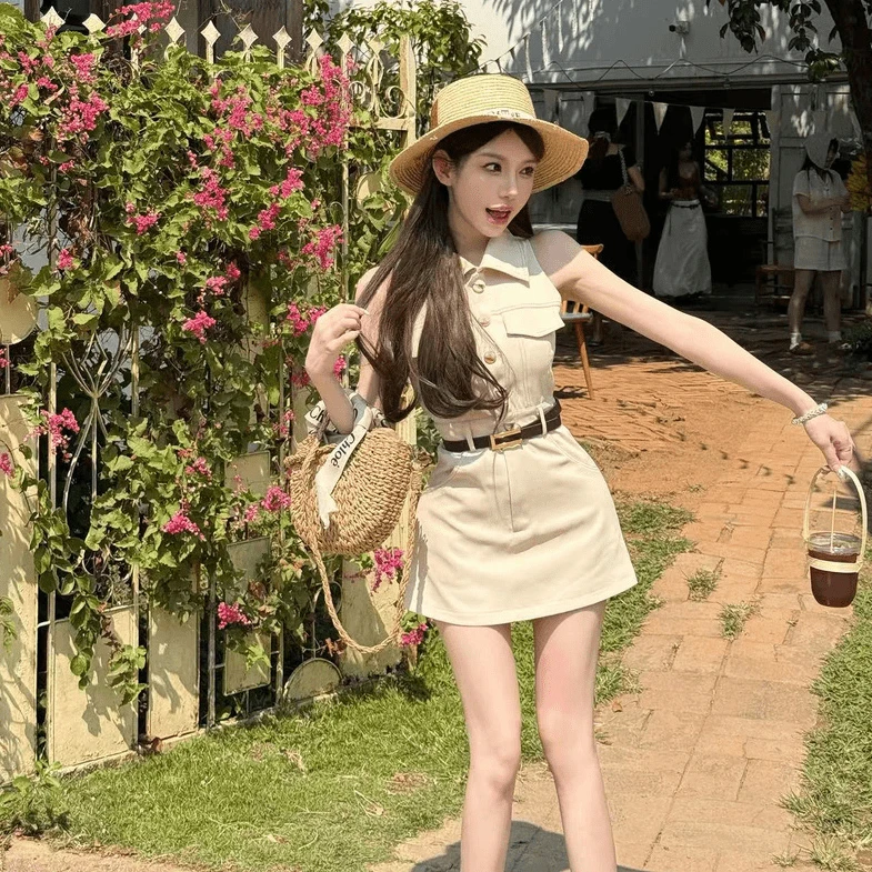“唤醒衣厨”设计感韩版气质中高腰御姐连衣裙夏季新款无袖背心短裙