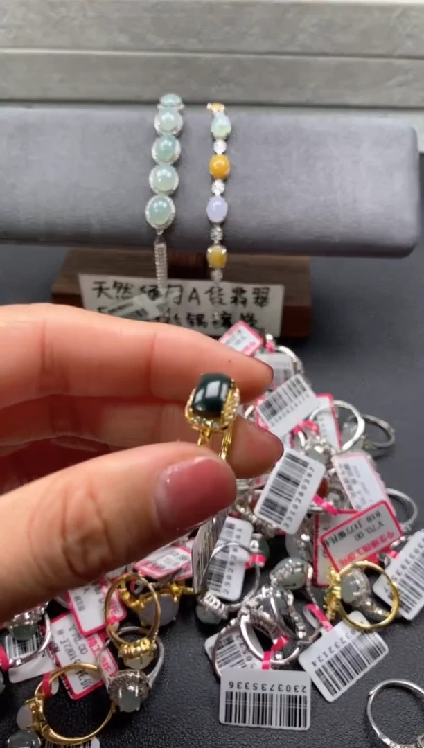 【闪购商品】翡翠戒指银S925镶嵌3333333    6