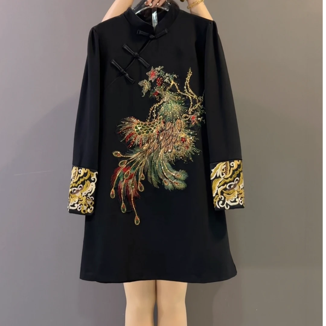 新中式秋冬新款复古连衣裙2025显瘦气质刺绣中国风旗袍改良唐装女